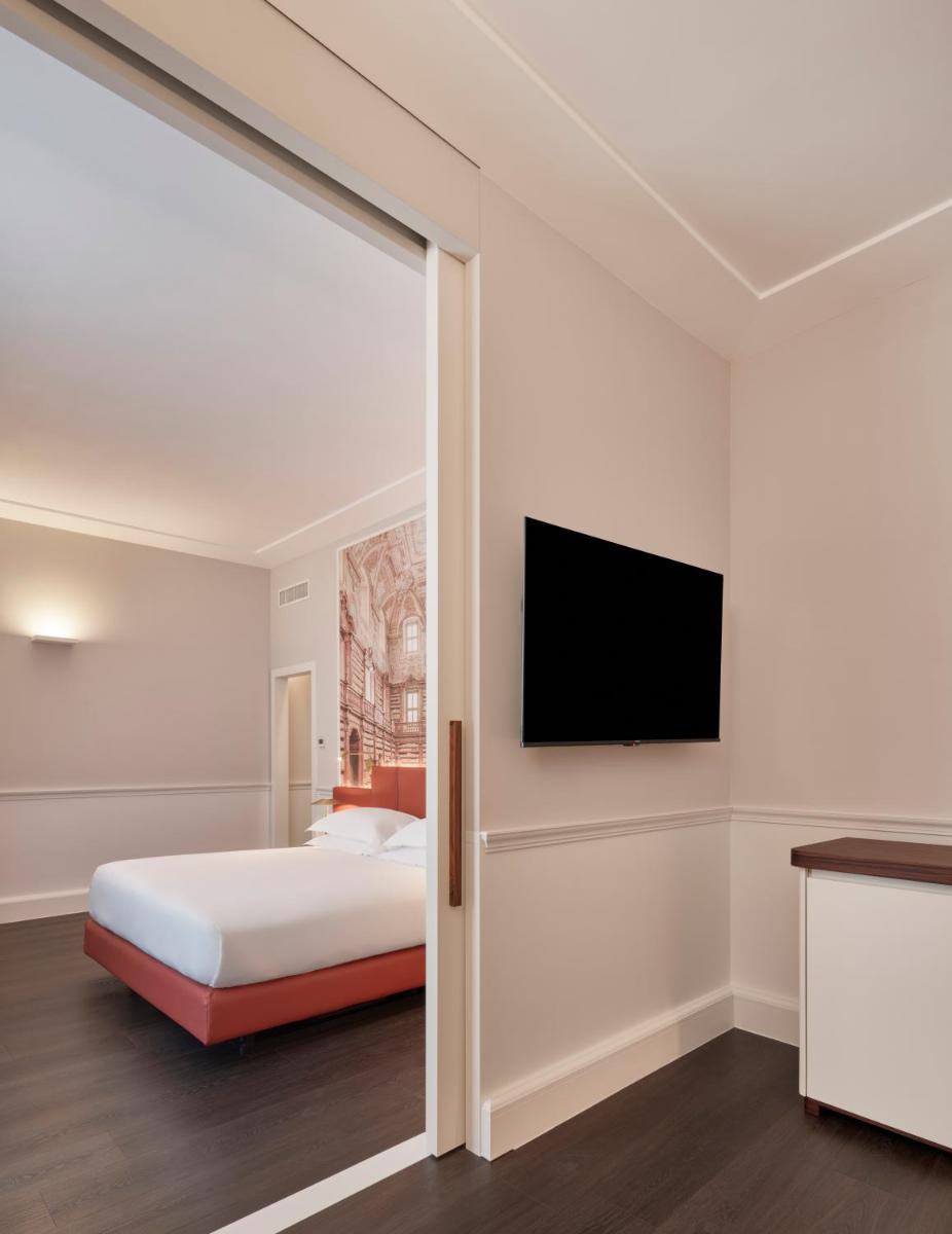 Palazzo Caracciolo Naples