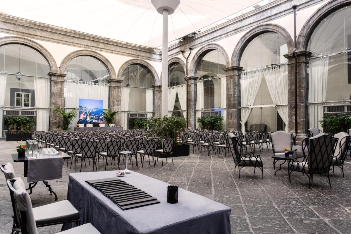 Palazzo Caracciolo Naples