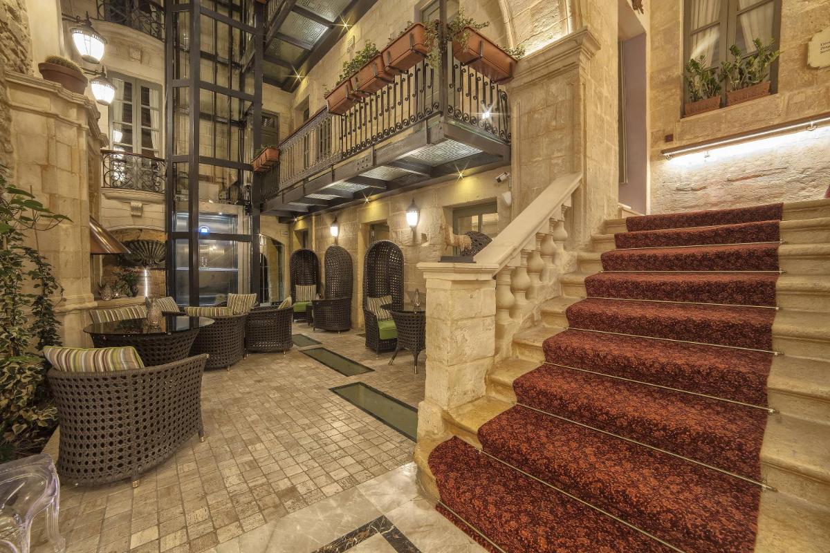 Palazzo Consiglia - IK Collection