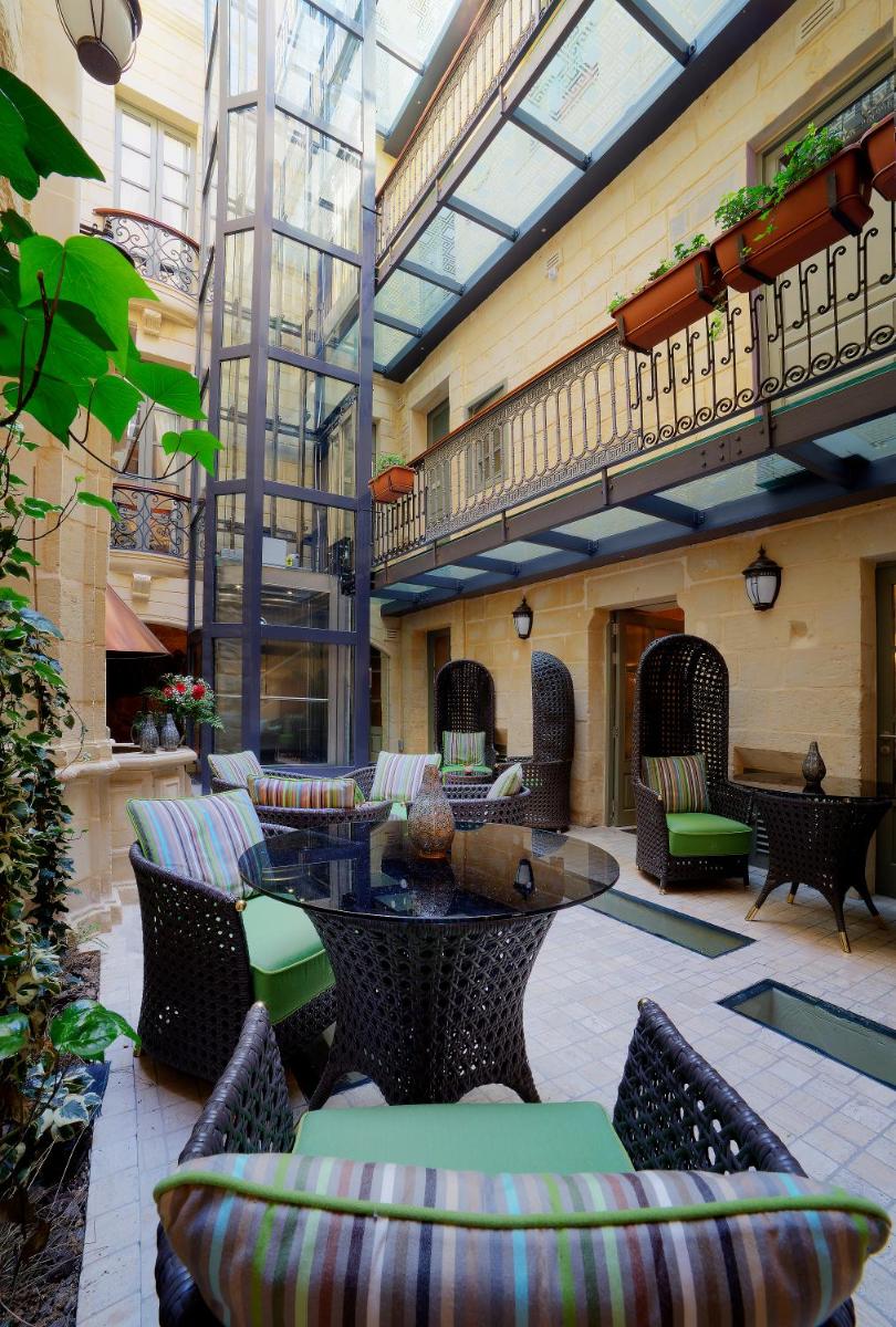 Palazzo Consiglia - IK Collection