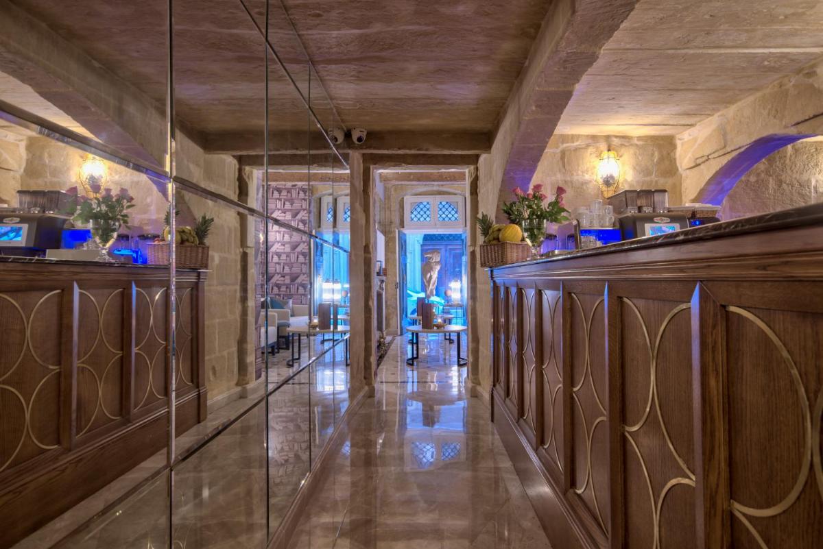 Palazzo Consiglia - IK Collection