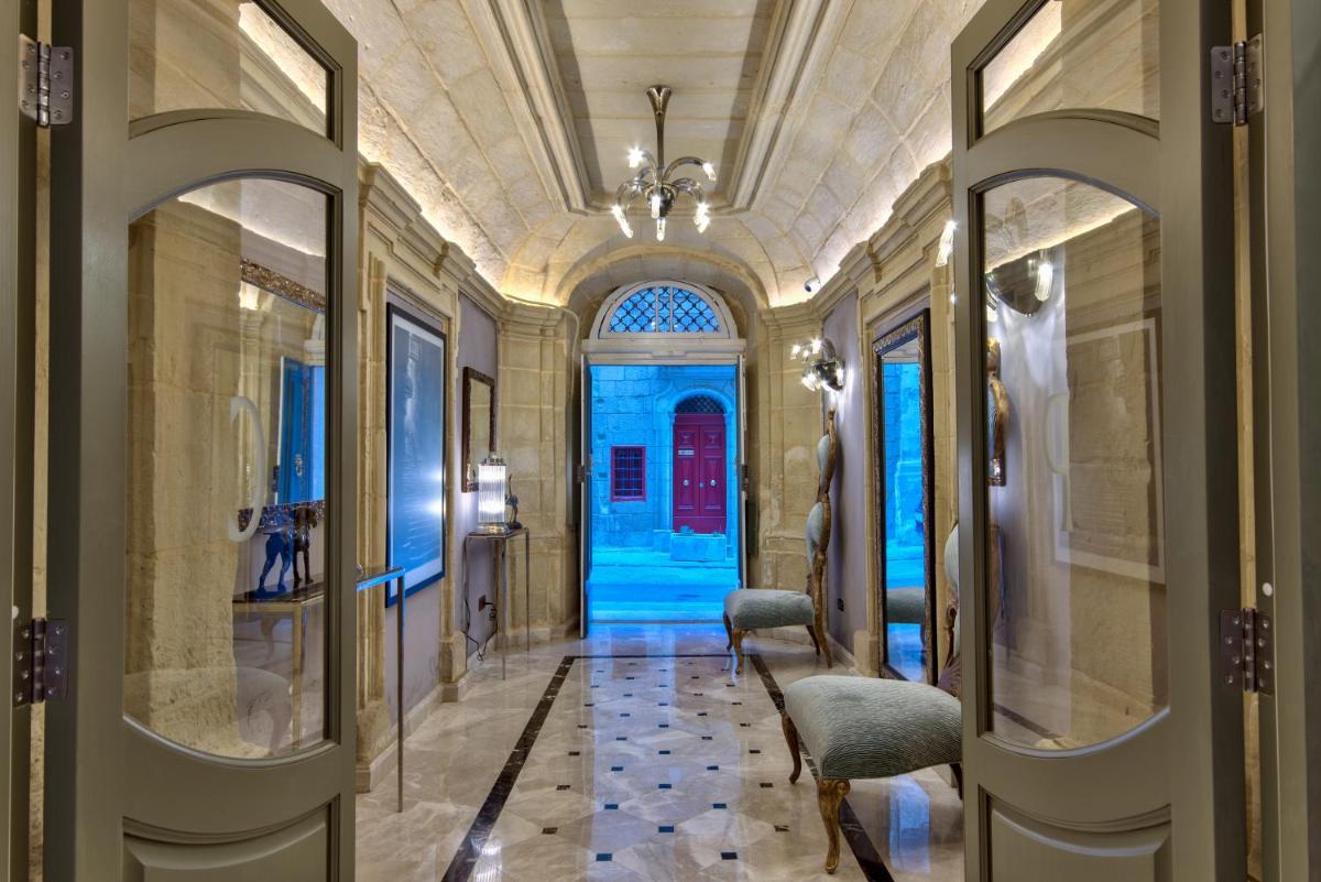 Palazzo Consiglia - IK Collection