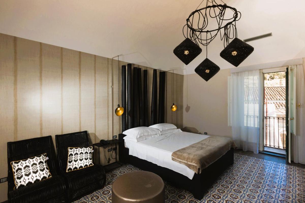 Palazzo Conti Camere & Suites