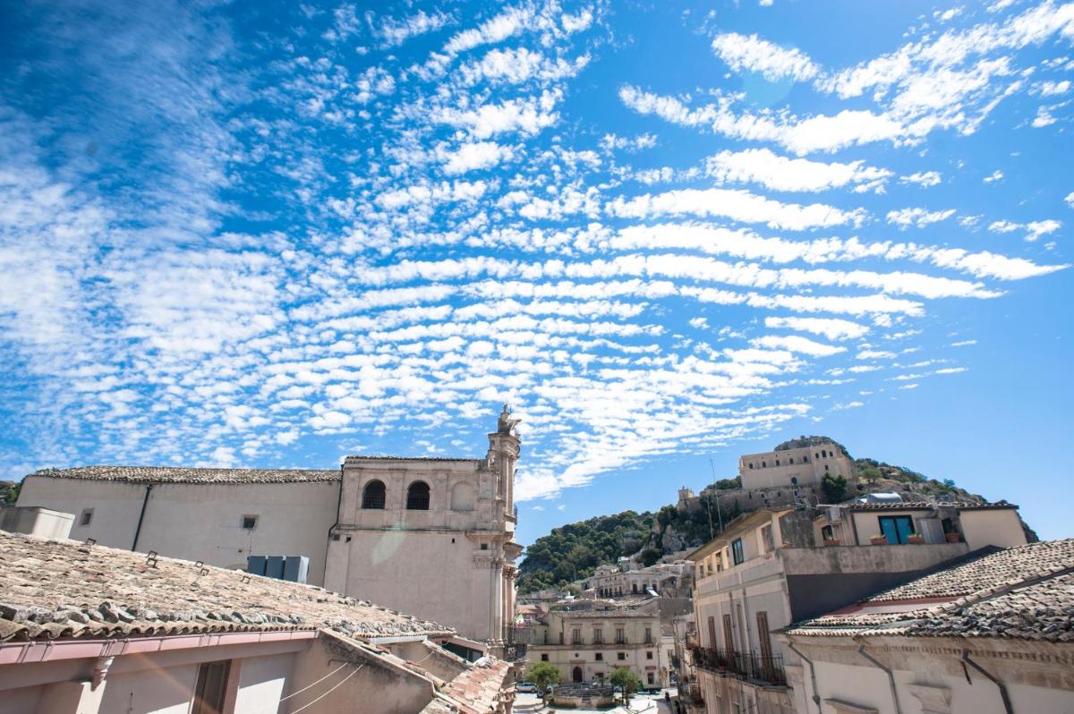 Palazzo Conti Camere & Suites