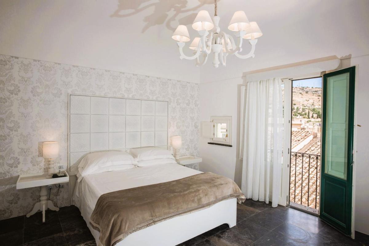 Palazzo Conti Camere & Suites