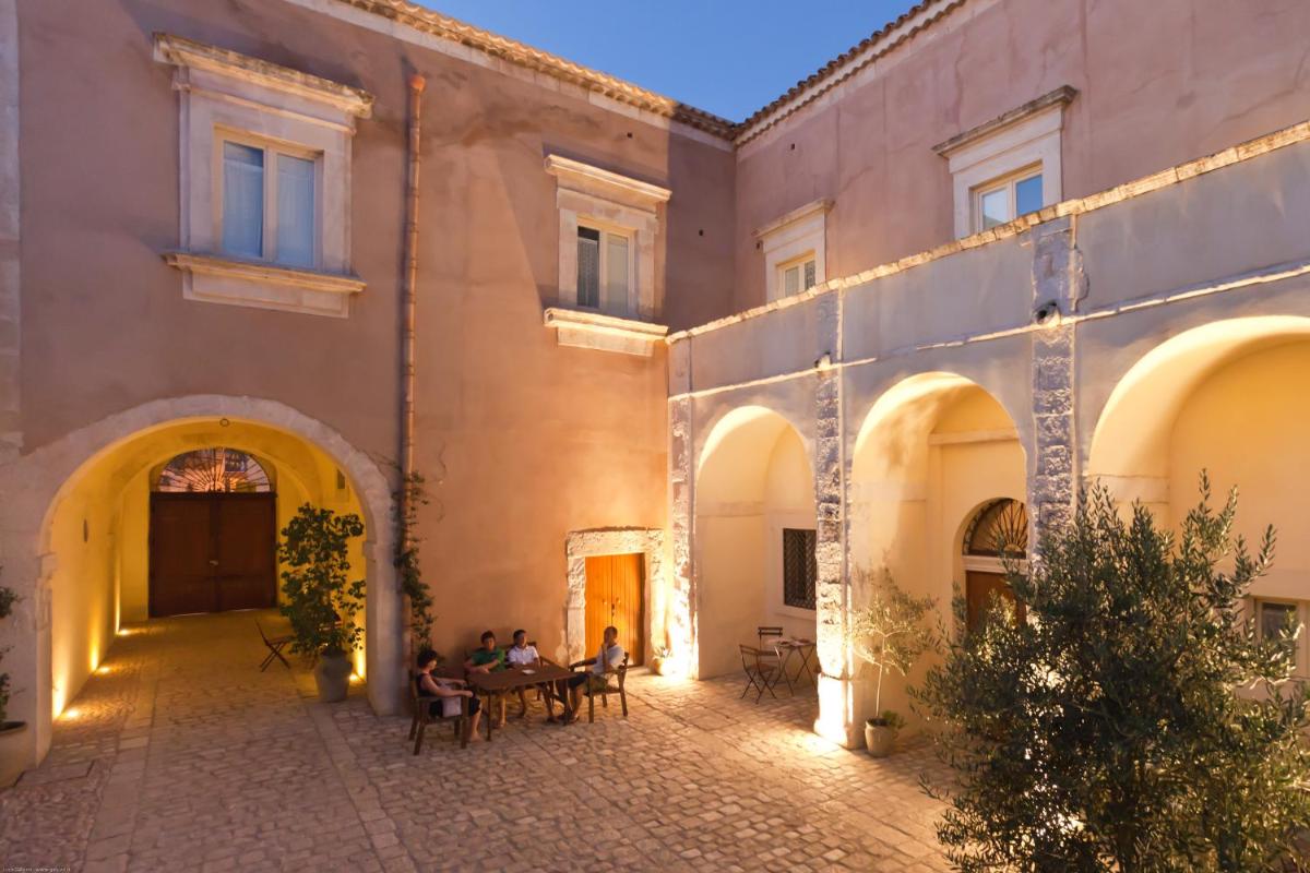 Palazzo Gambuzza