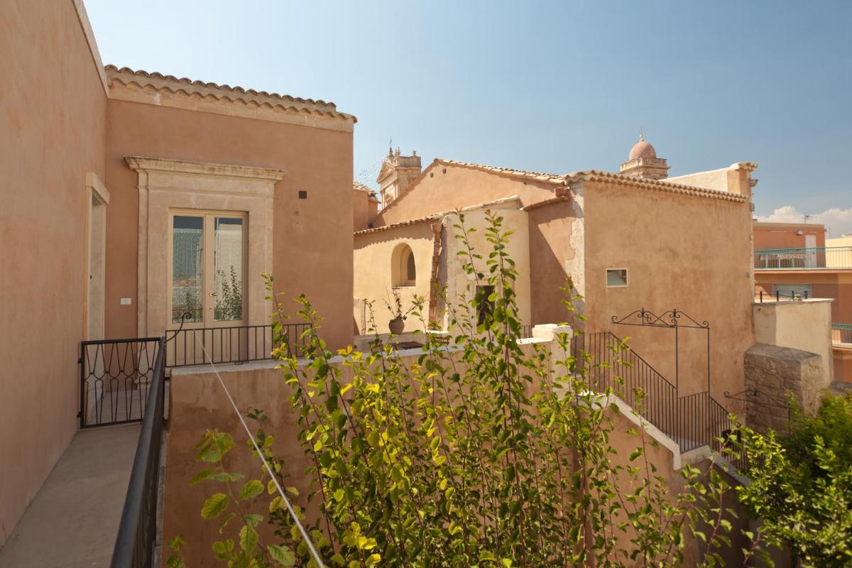 Palazzo Gambuzza
