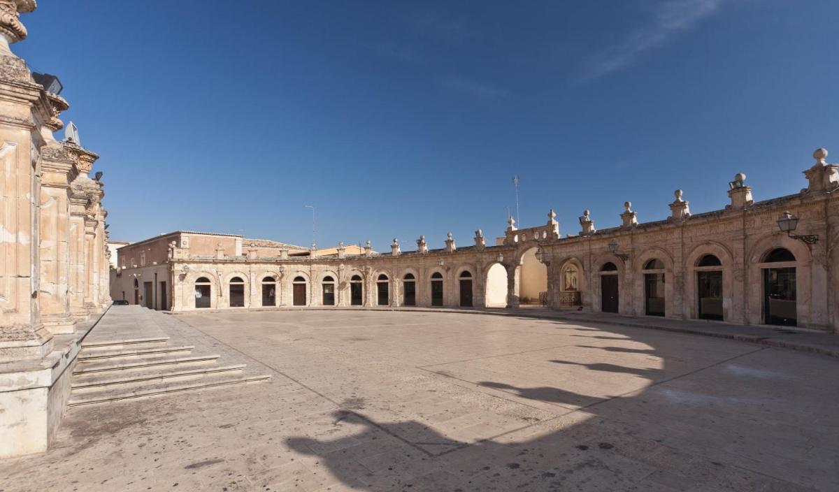 Palazzo Gambuzza