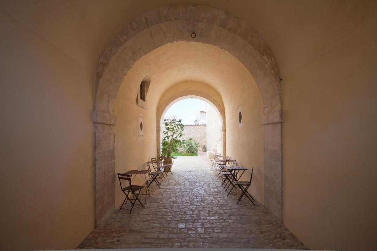 Palazzo Gambuzza