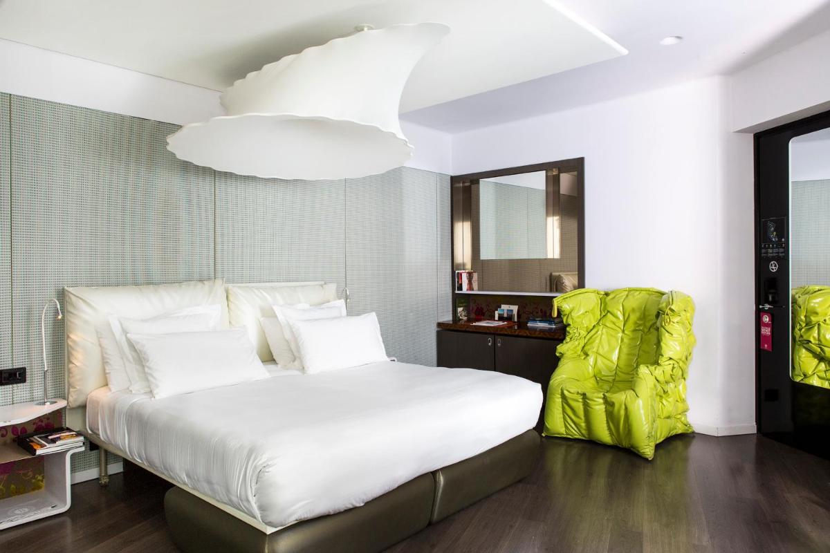 Palazzo Matteotti, The Dedica Anthology, Autograph Collection