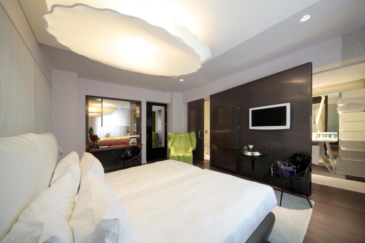 Palazzo Matteotti, The Dedica Anthology, Autograph Collection