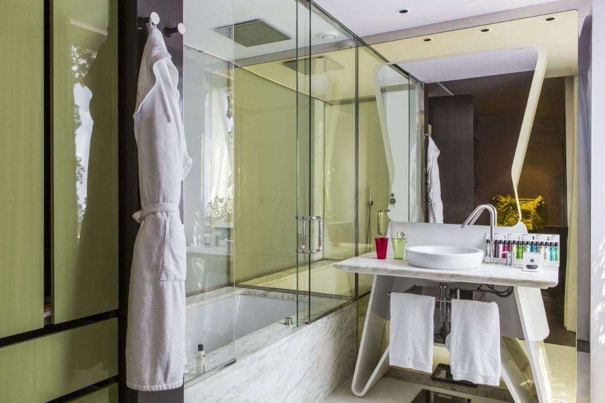 Palazzo Matteotti, The Dedica Anthology, Autograph Collection