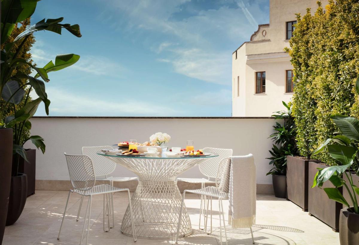 Anantara Palazzo Naiadi Rome Hotel - A Leading Hotel of the World