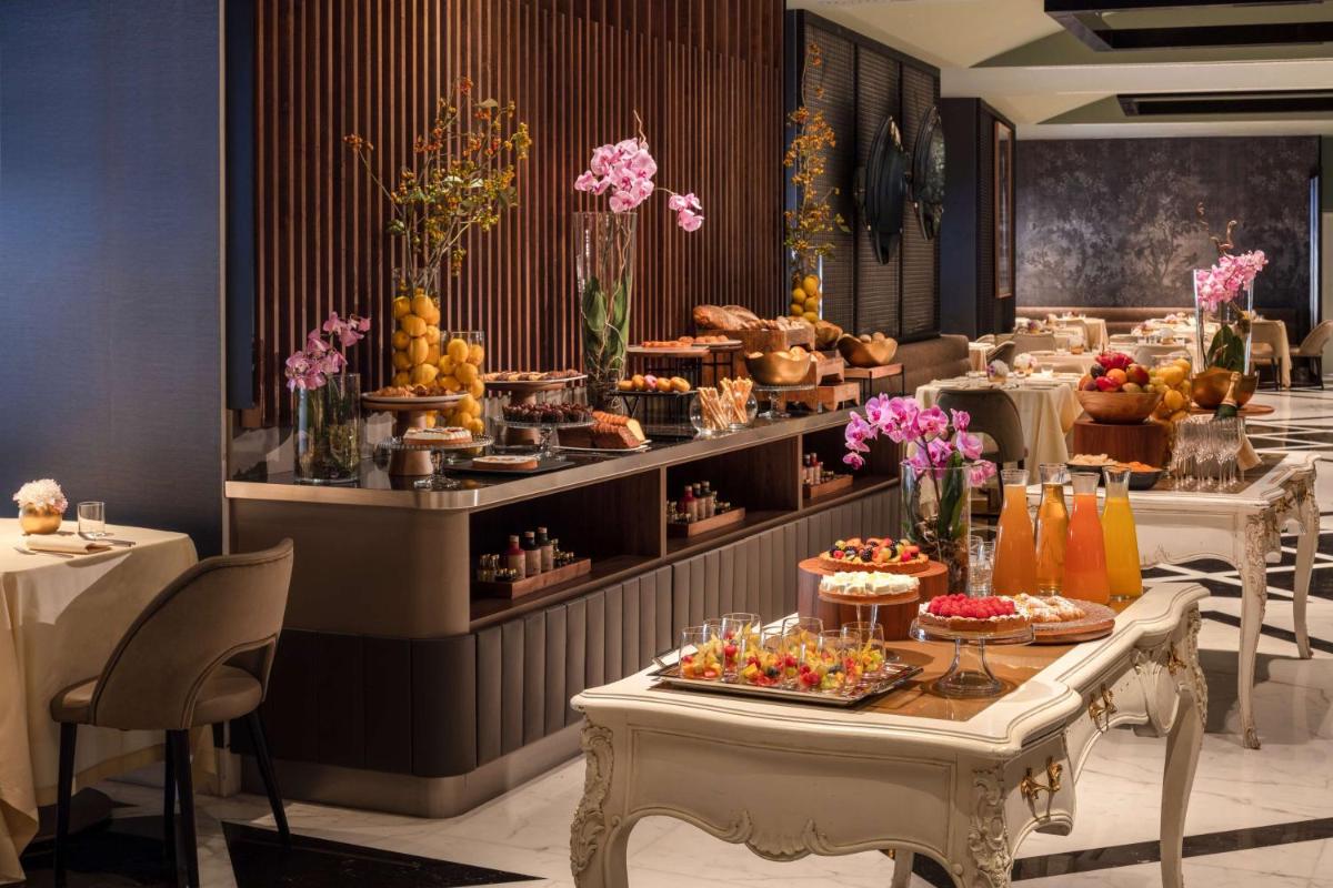 Anantara Palazzo Naiadi Rome Hotel - A Leading Hotel of the World