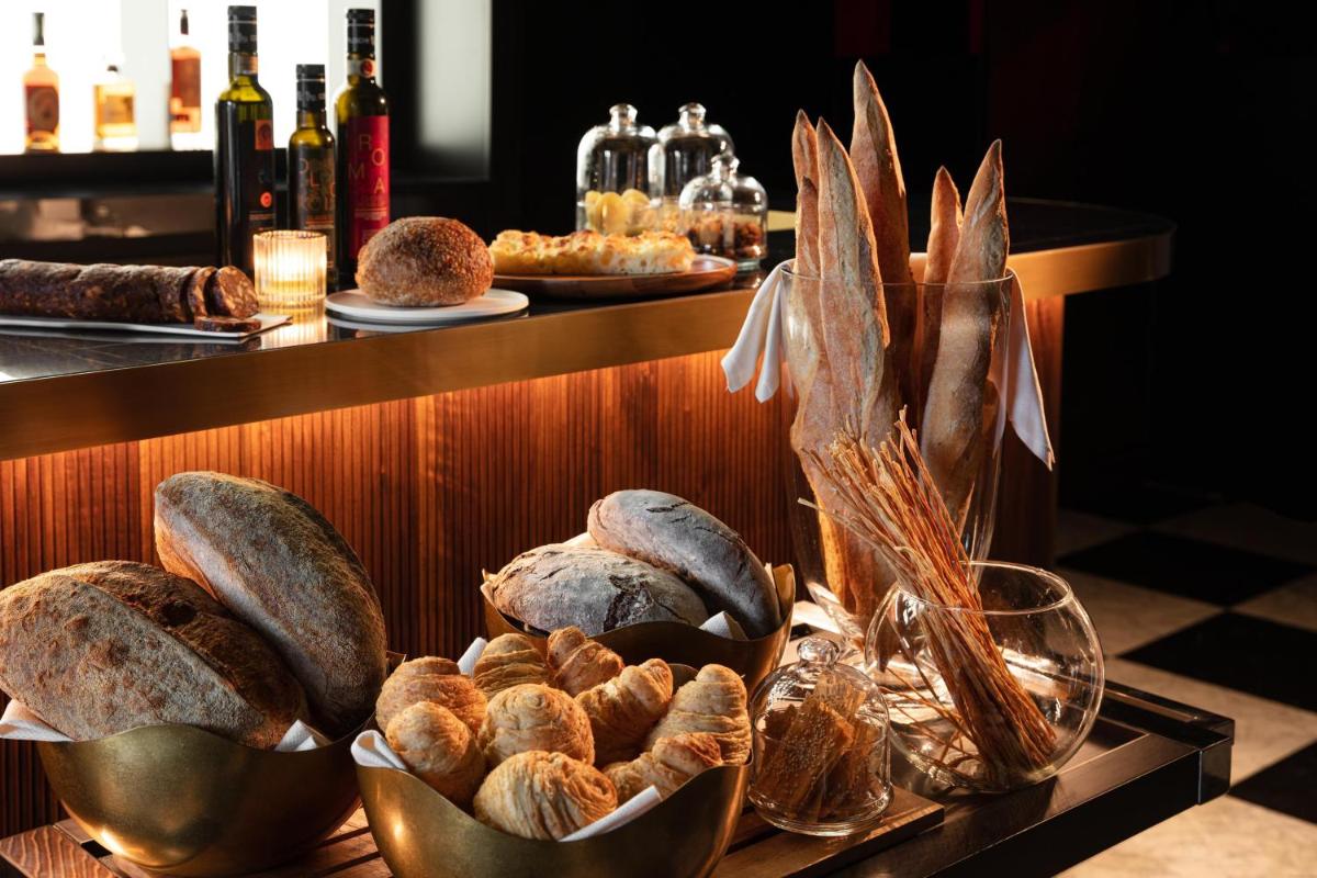 Anantara Palazzo Naiadi Rome Hotel - A Leading Hotel of the World