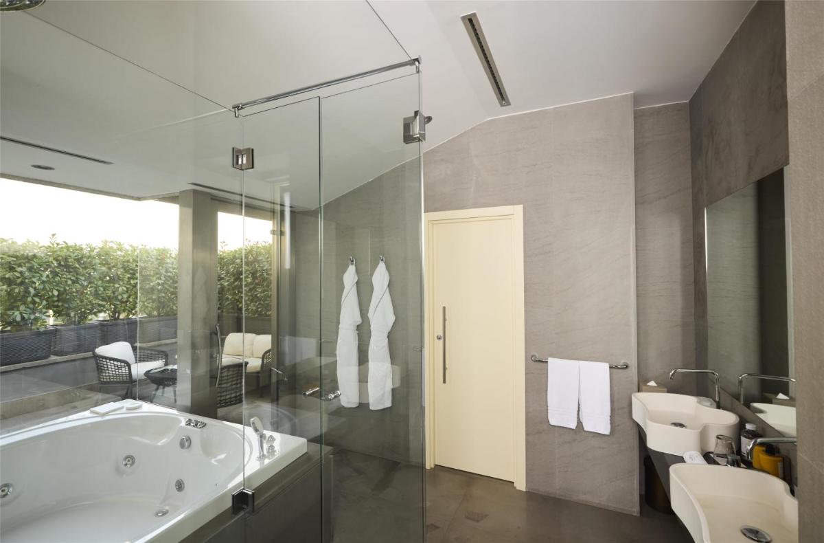 Anantara Palazzo Naiadi Rome Hotel - A Leading Hotel of the World