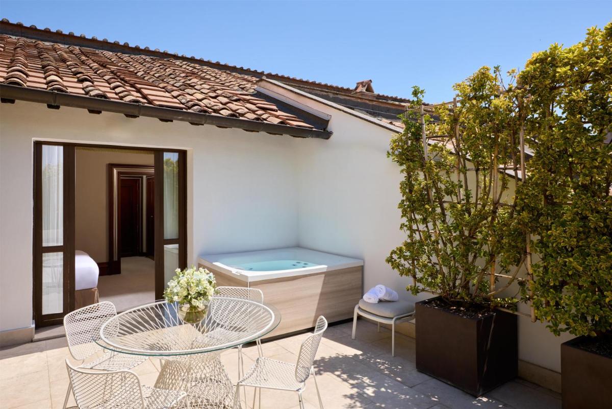 Anantara Palazzo Naiadi Rome Hotel - A Leading Hotel of the World