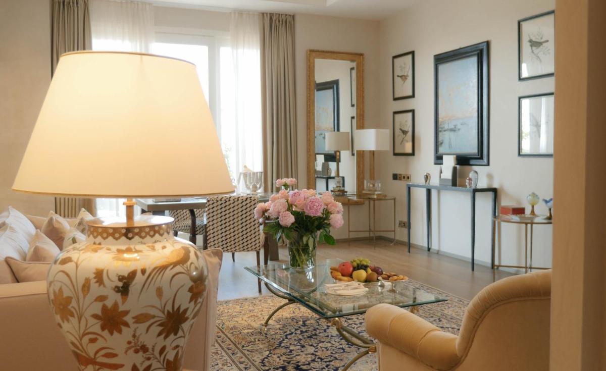 Palazzo Parigi Hotel & Grand Spa - LHW