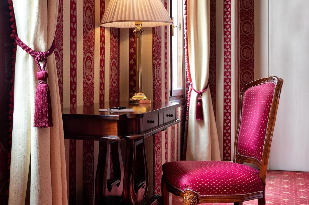 Sina Palazzo Sant'Angelo