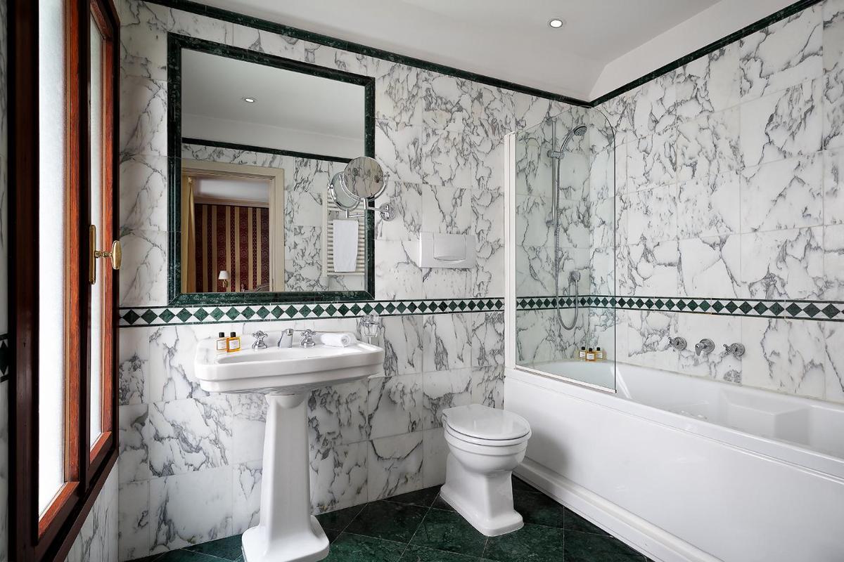 Sina Palazzo Sant'Angelo