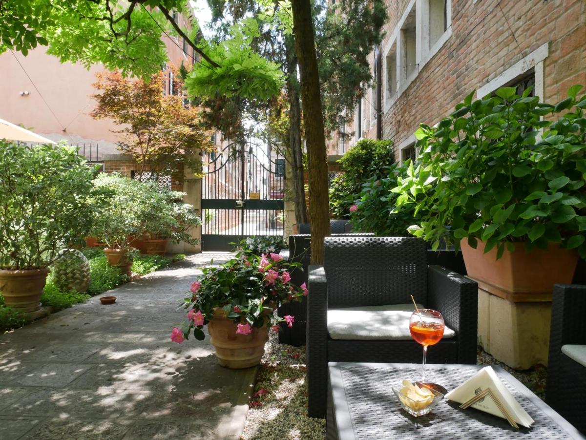 Sina Palazzo Sant'Angelo