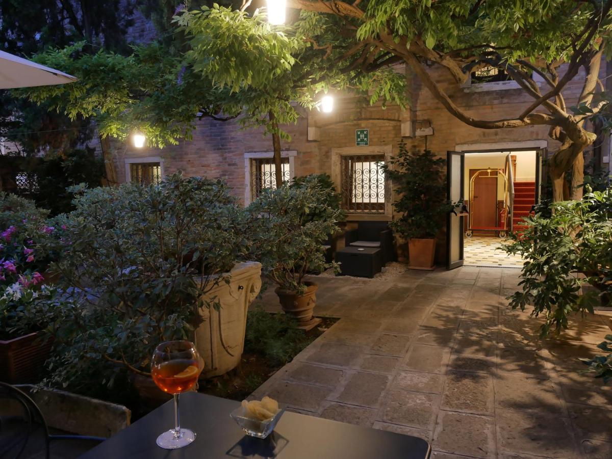 Sina Palazzo Sant'Angelo