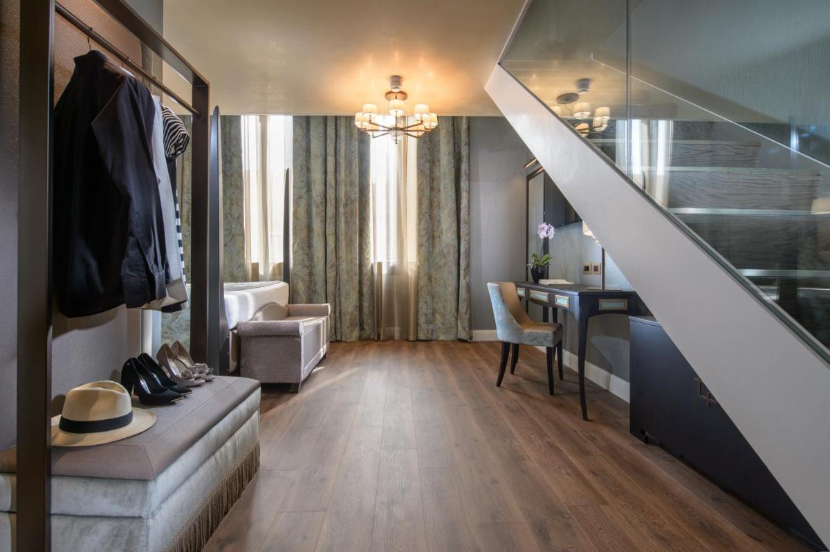 Palazzo Veneziano - Venice Collection