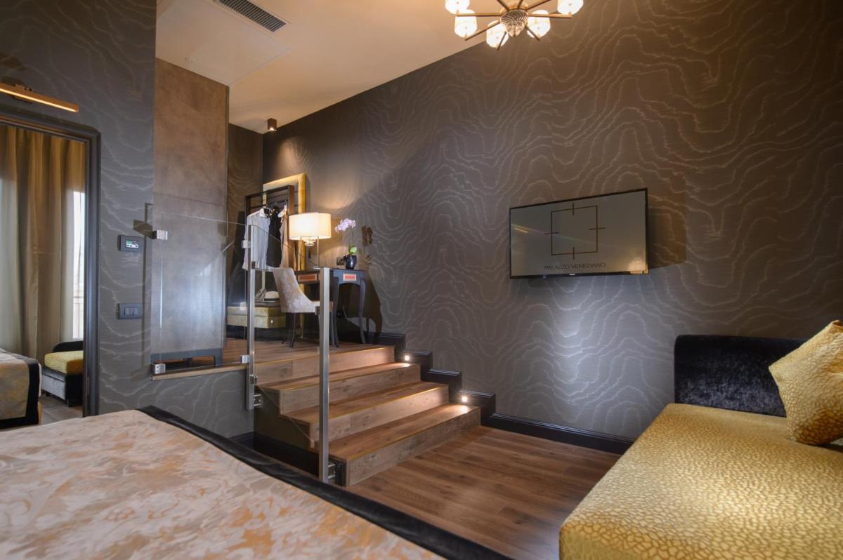 Palazzo Veneziano - Venice Collection