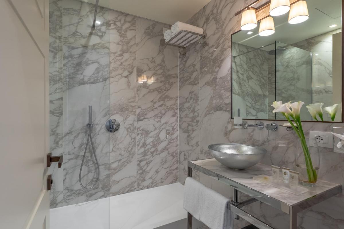 Palazzo Veneziano - Venice Collection