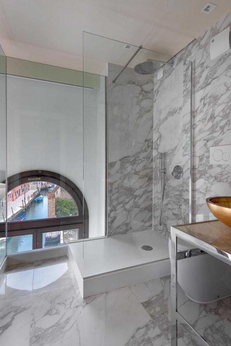 Palazzo Veneziano - Venice Collection