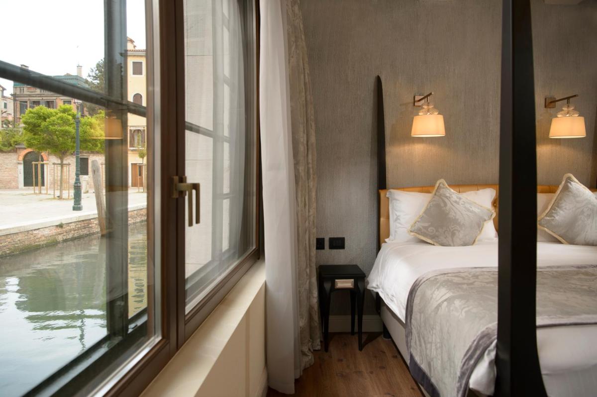 Palazzo Veneziano - Venice Collection