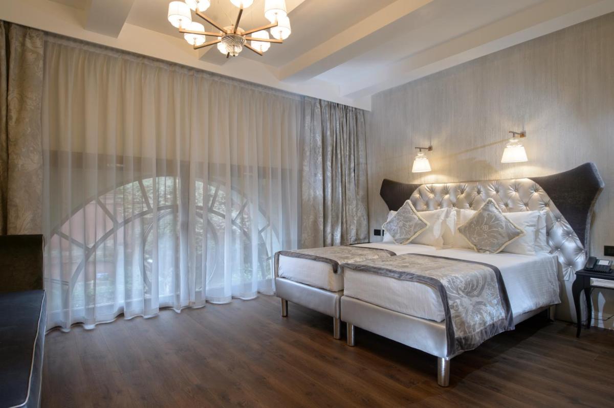 Palazzo Veneziano - Venice Collection