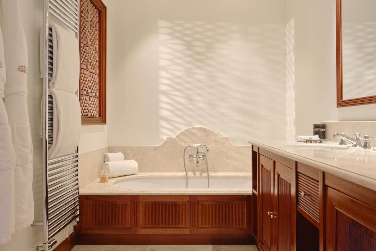 Airelles Pan Dei Palais