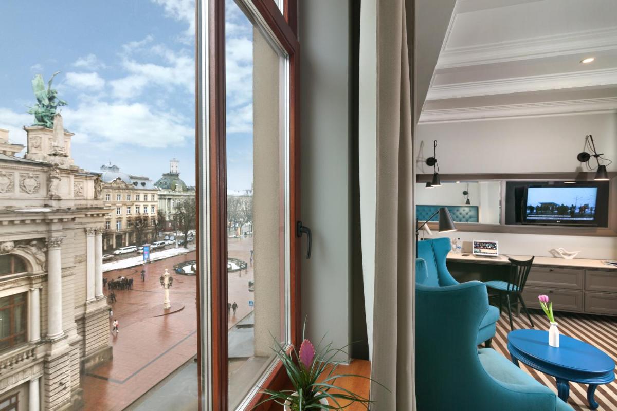 PANORAMA Lviv Hotel