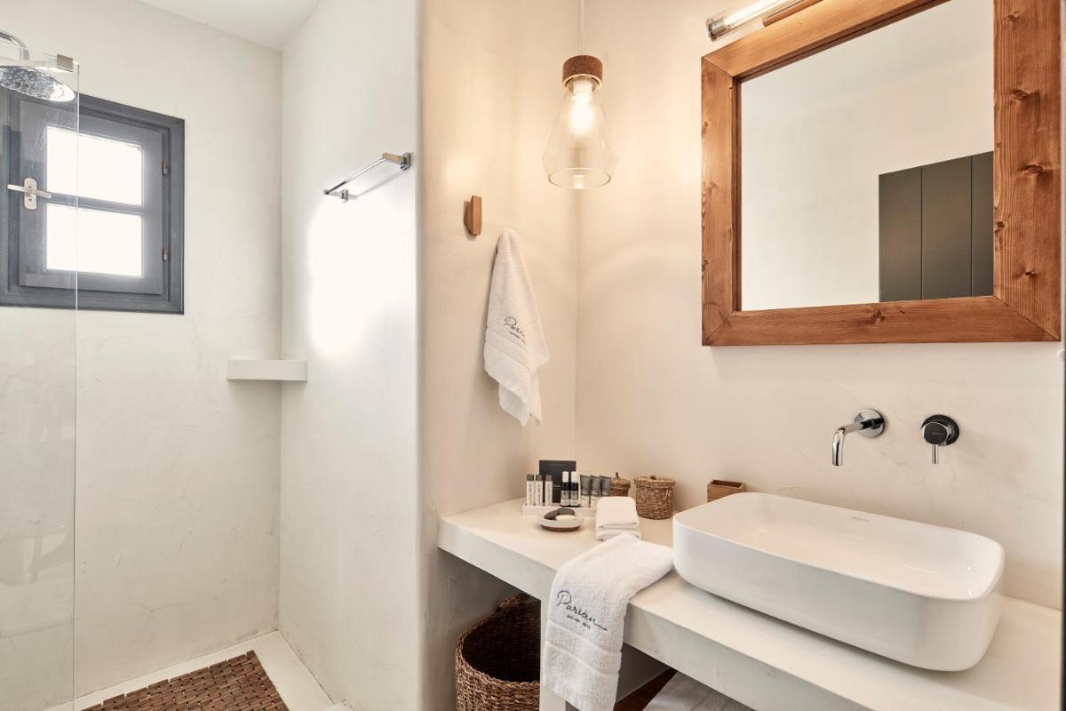 Parian Boutique Hotel