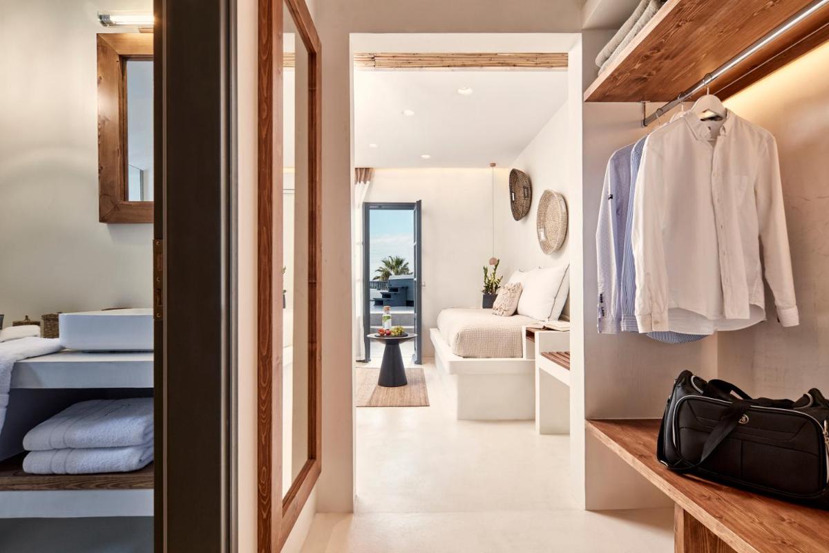 Parian Boutique Hotel