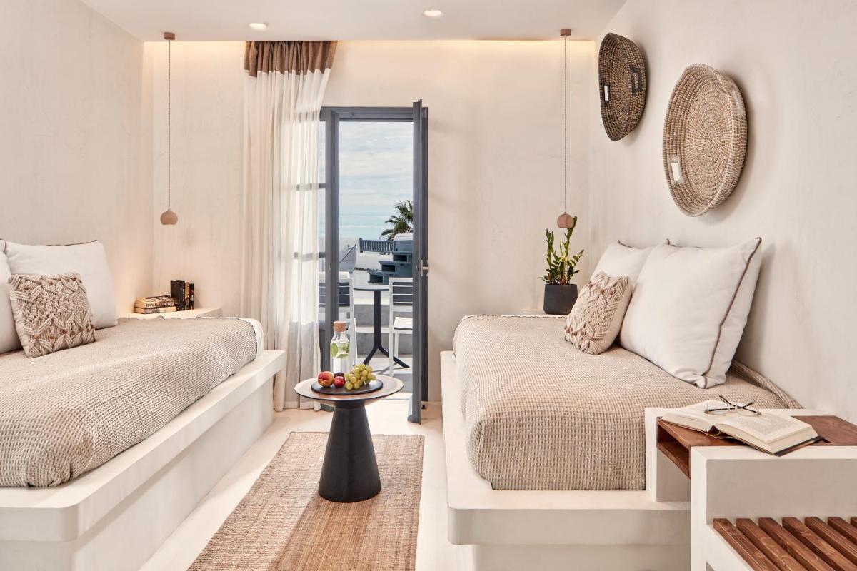 Parian Boutique Hotel