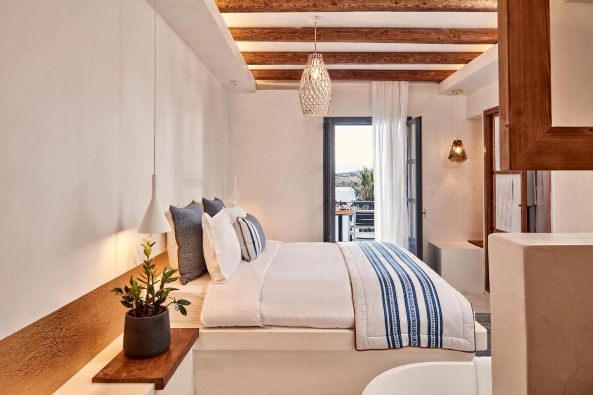 Parian Boutique Hotel