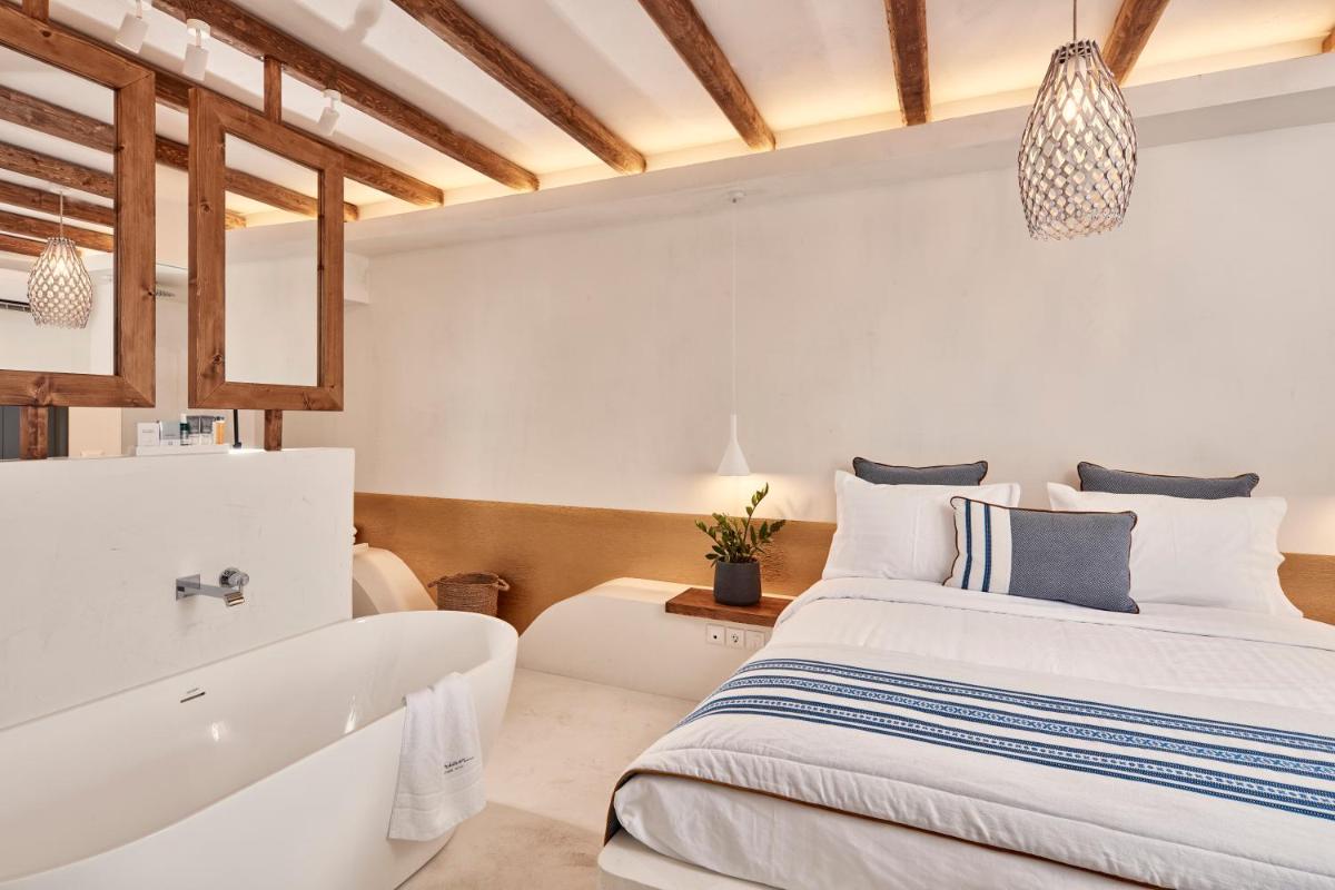 Parian Boutique Hotel