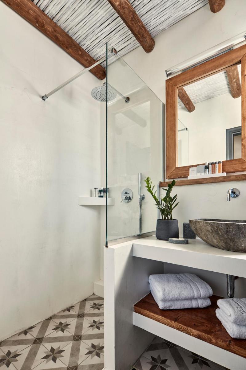 Parian Boutique Hotel