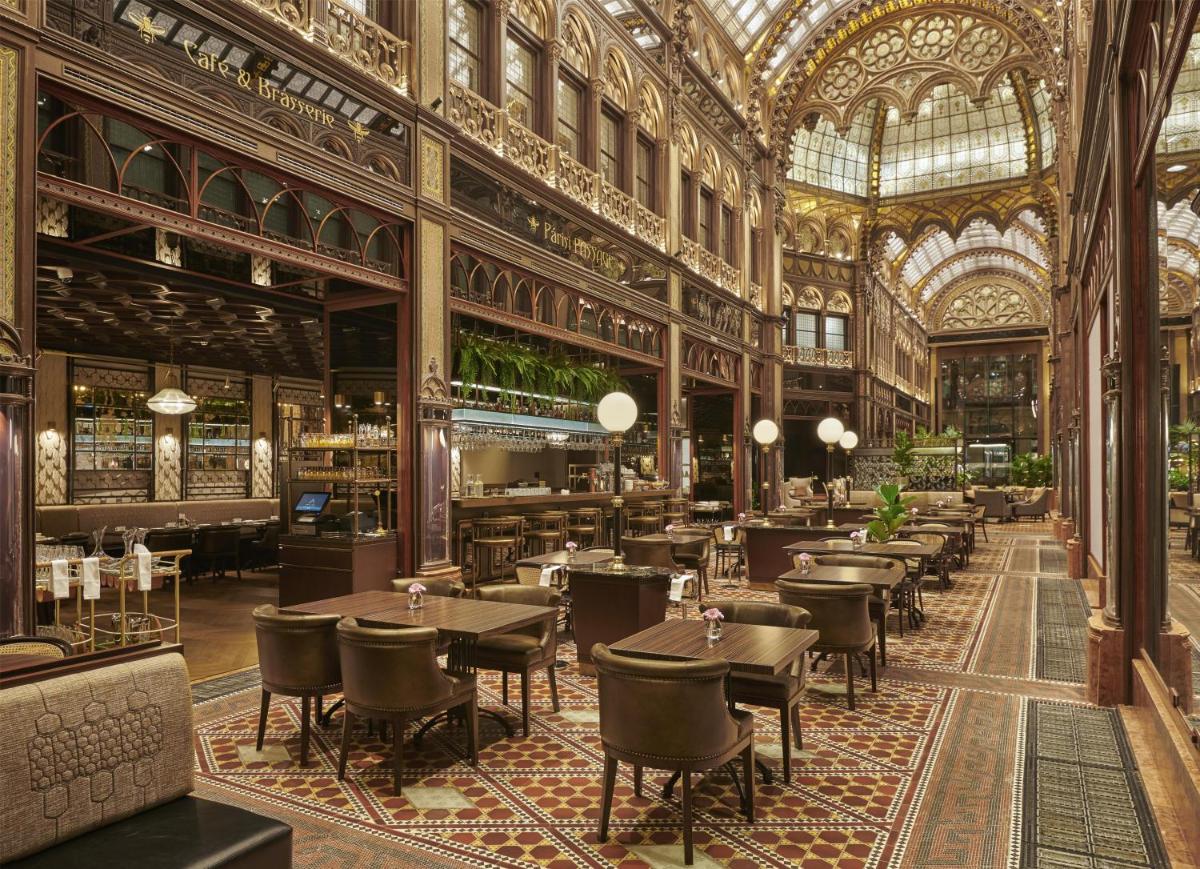 Párisi Udvar Hotel Budapest, part of Hyatt