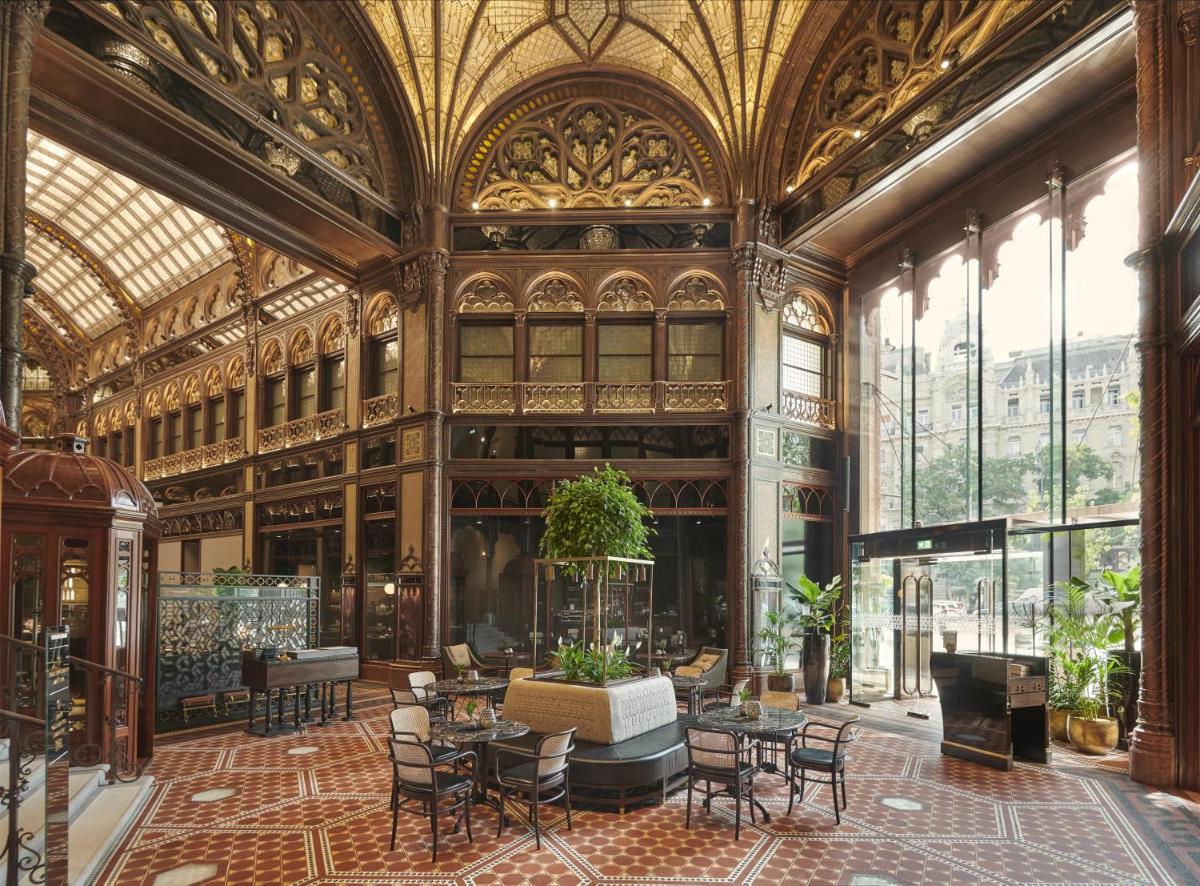 Párisi Udvar Hotel Budapest, part of Hyatt