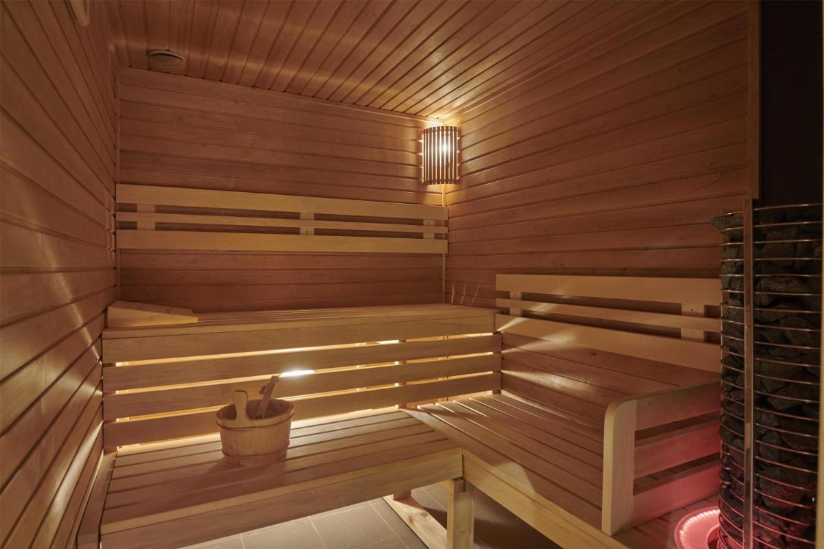 Párisi Udvar Hotel Budapest, part of Hyatt