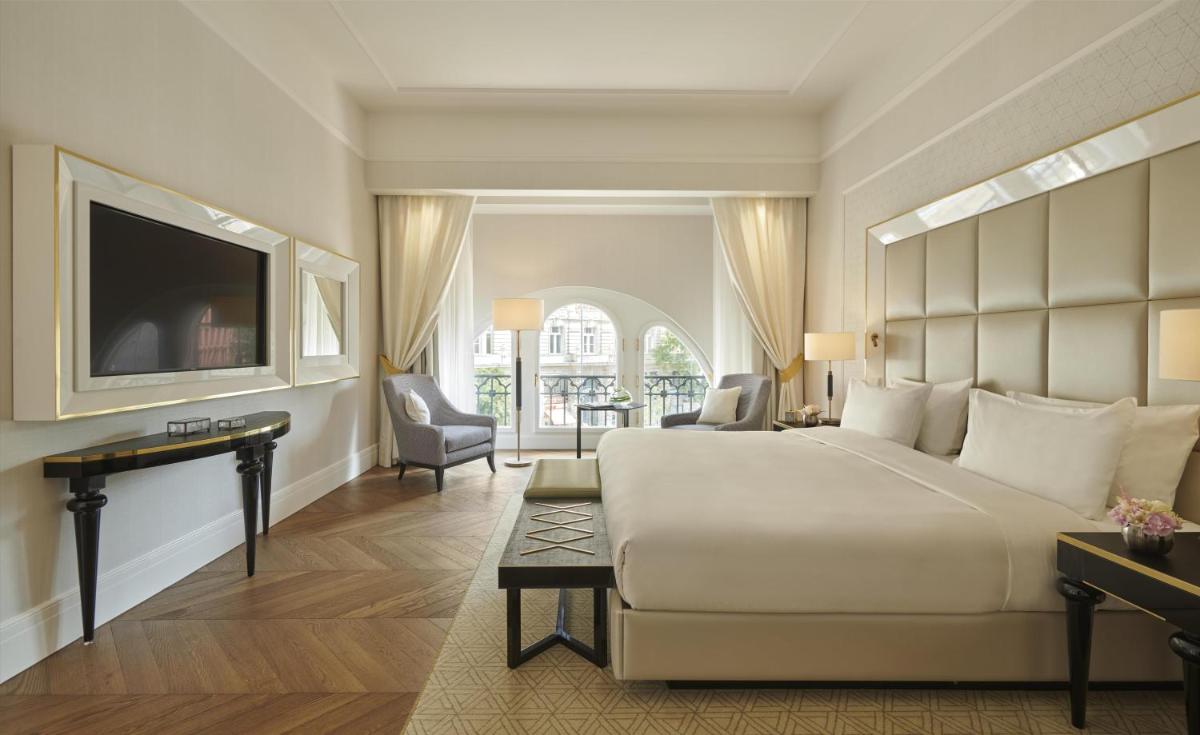 Párisi Udvar Hotel Budapest, part of Hyatt