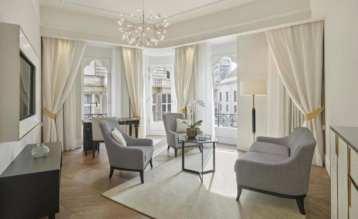 Párisi Udvar Hotel Budapest, part of Hyatt