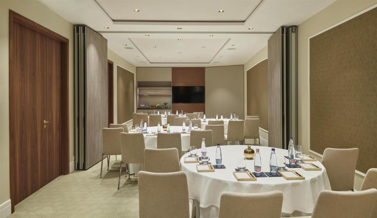 Párisi Udvar Hotel Budapest, part of Hyatt