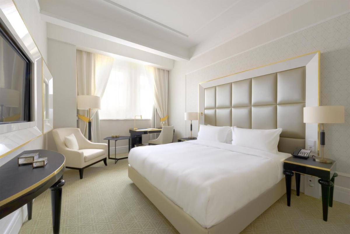 Párisi Udvar Hotel Budapest, part of Hyatt