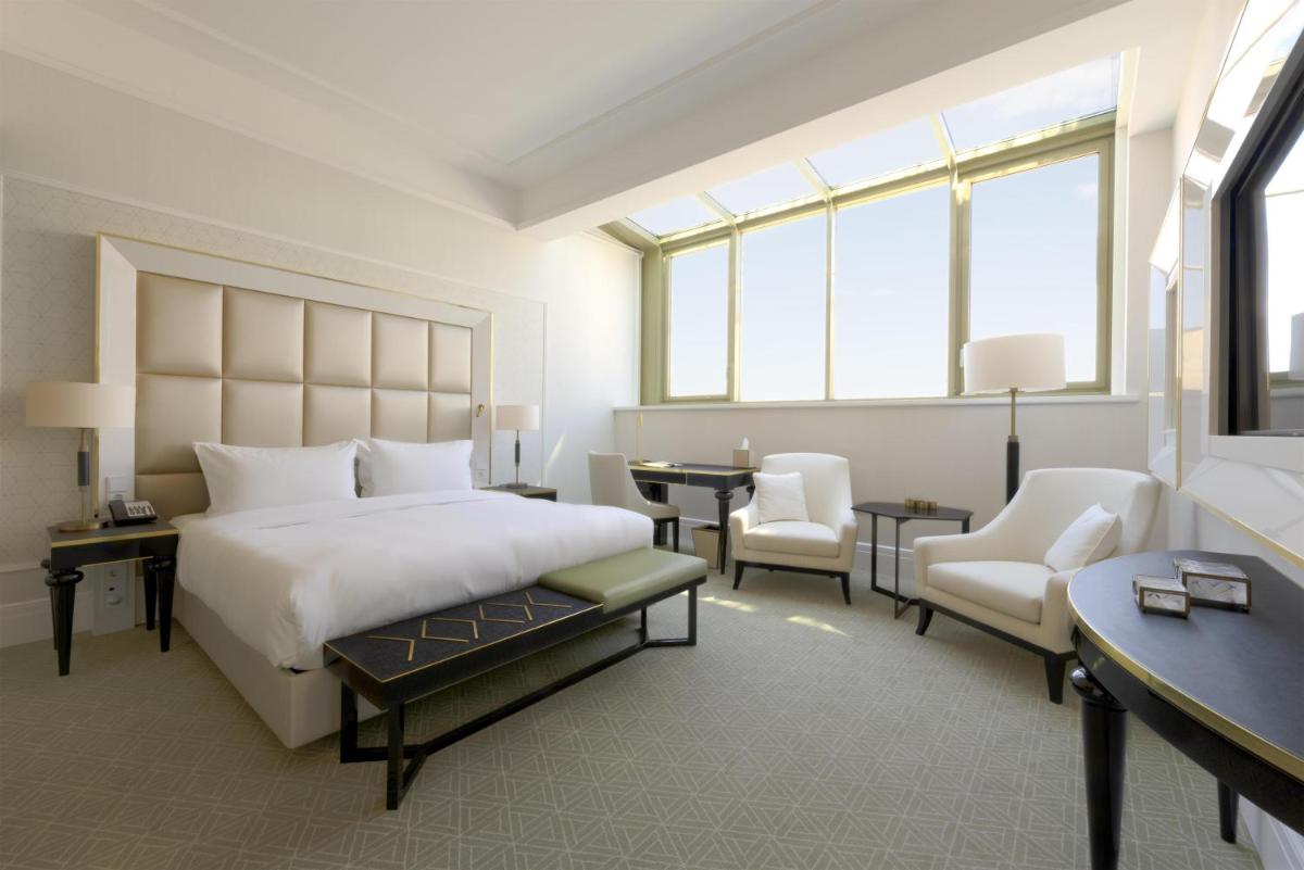 Párisi Udvar Hotel Budapest, part of Hyatt