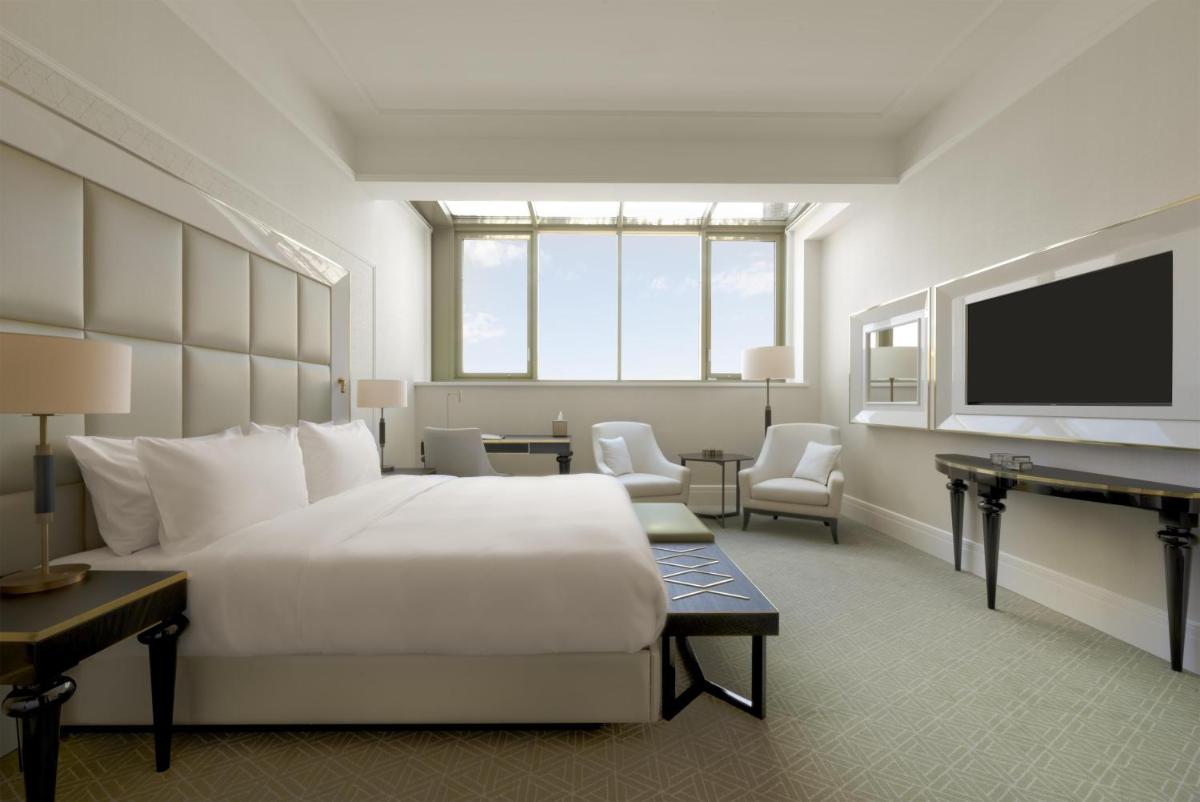 Párisi Udvar Hotel Budapest, part of Hyatt