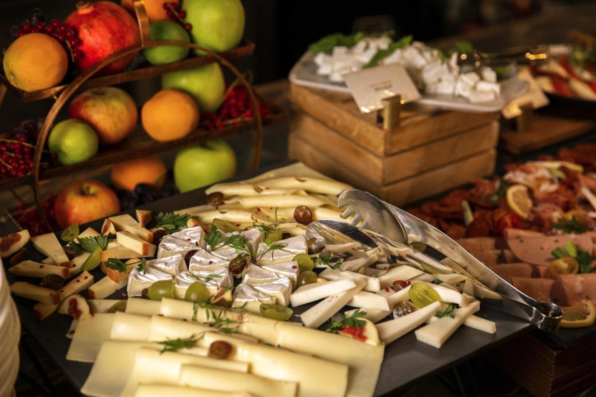 Párisi Udvar Hotel Budapest, part of Hyatt